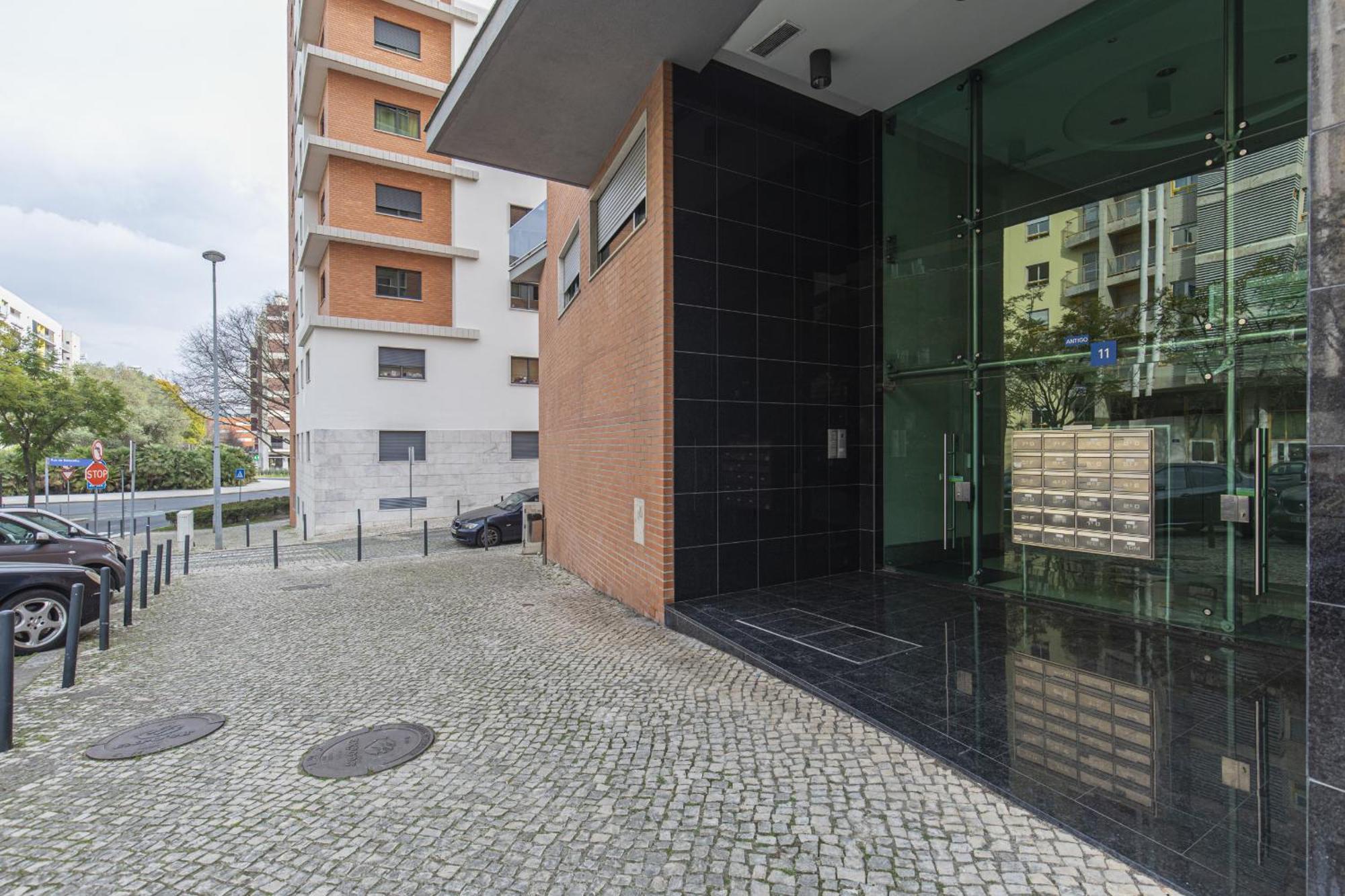2 Bedroom Large Apartment By Innkeeper Lisboa Eksteriør billede